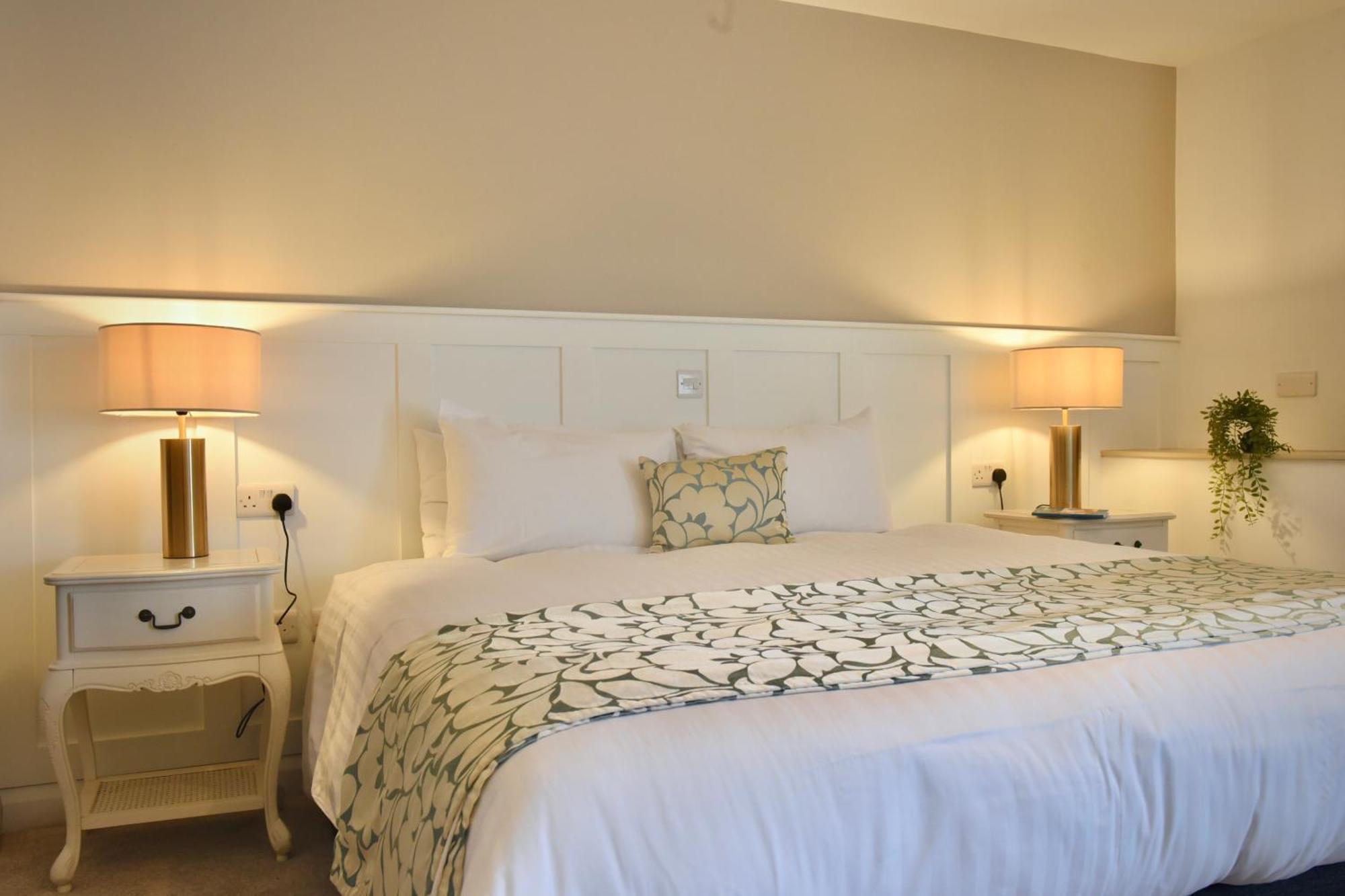 The Lough & Quay Accommodation Town Centre Warrenpoint Esterno foto