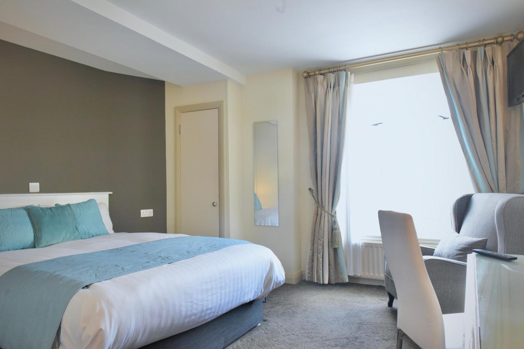 The Lough & Quay Accommodation Town Centre Warrenpoint Esterno foto